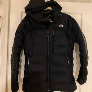 Women’s Black North Face Summit Series 700 Down Jacket Size M